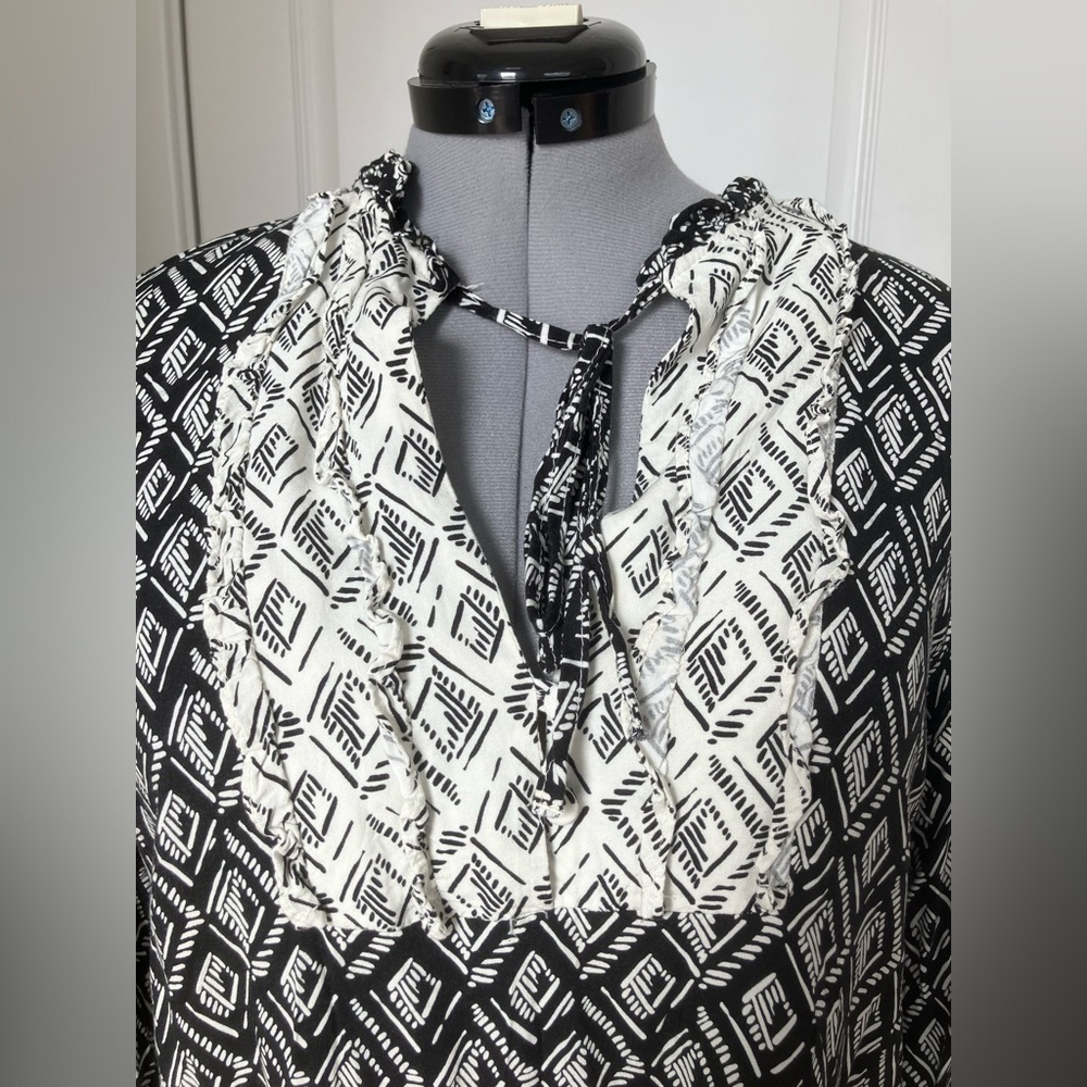 Zara Monochrome Diamond Pattern Tunic - Picture 2 of 4